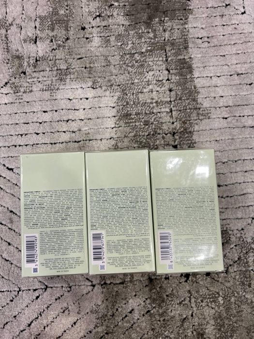 Продам ароматы  Prada