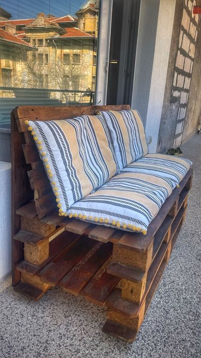 Бутикова пейка от палети