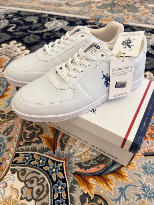 Продается оригинал кроссовки  POLO кроссовки