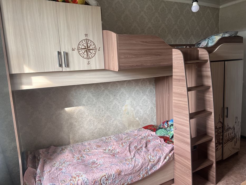 Двухярусная кровать