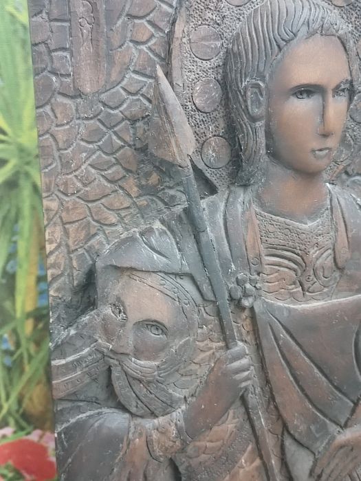 Icoană sculptată în lemn 22x44 cm și 4 kg
