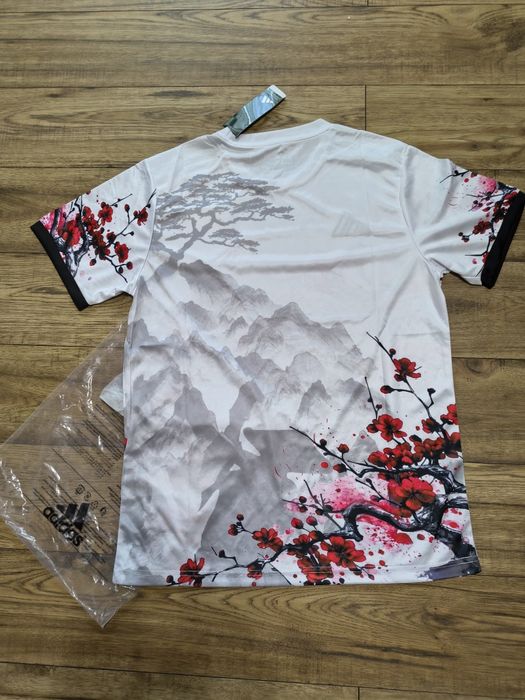 Vând tricou Adidas Jsy