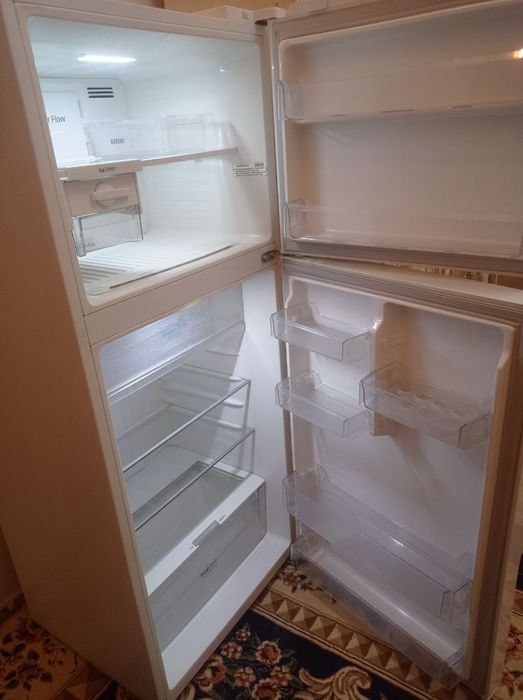 LG haladilnik sotladi