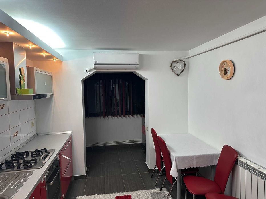 Inchiriez apartament cu doua camere