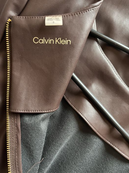 Rochie Calvin Klein - Imitație Piele, Elegantă și Modernă