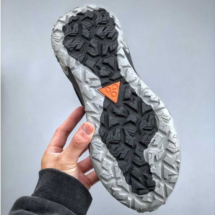 Нови мъжки маратонки Nike ACG Mountain Fly 2 Low Black Grey Orange