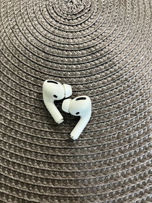 Airpods pro (без кейса)
