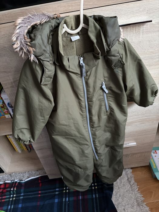 Combinezon/ Salopeta H&M marime 18-24 luni (1.5-2ani)