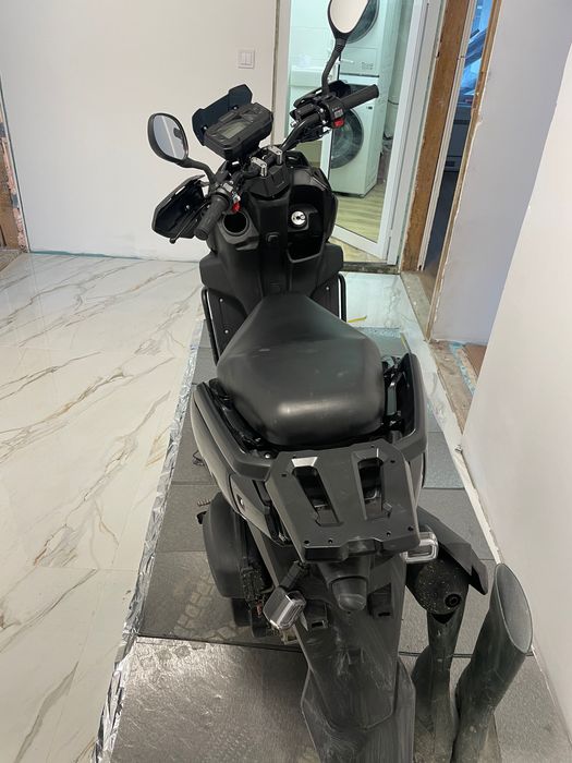 Продавам скутер нов внос китайски Тank150сс