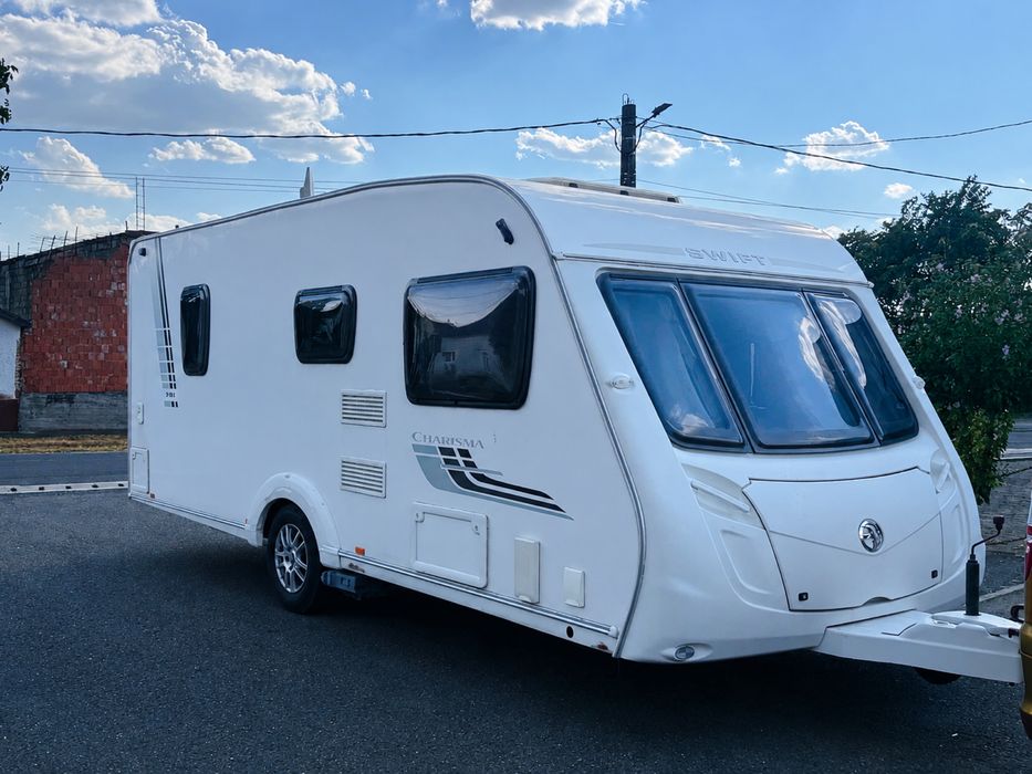 Vand Rulota Caravana Swift Charisma  2009  Pat Fix Matrimonial  Motor mover