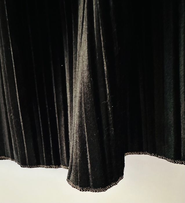 Fusta neagra plisata catifea Zara 6 ani