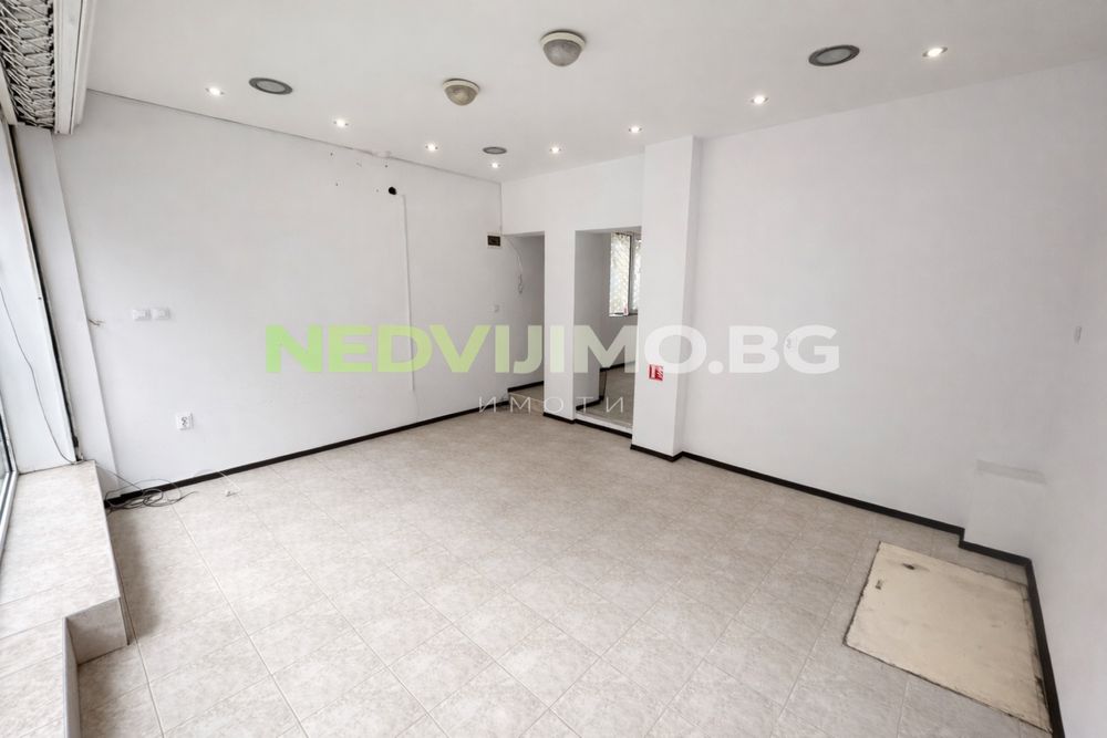 Офис/Магазин под наем в Гръцка Махала