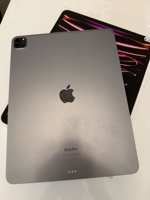 Ipad pro 12.9 6th gen M2