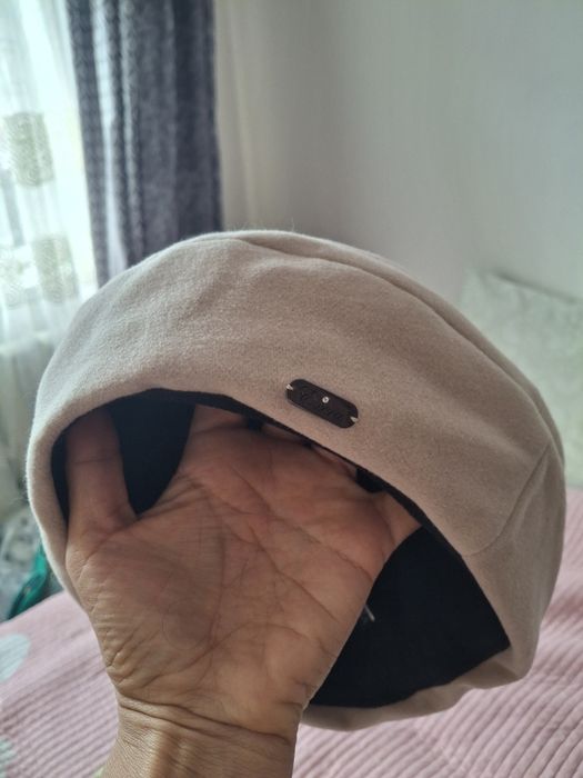 Продам шапку осеннюю