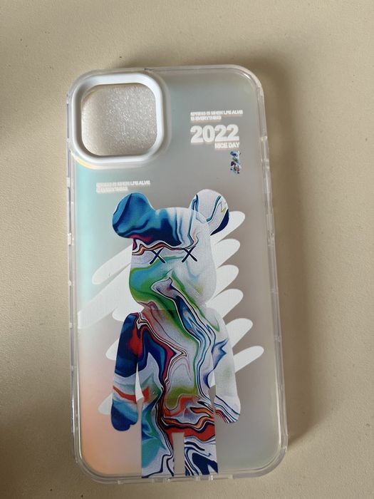 Чехол на iPhone13