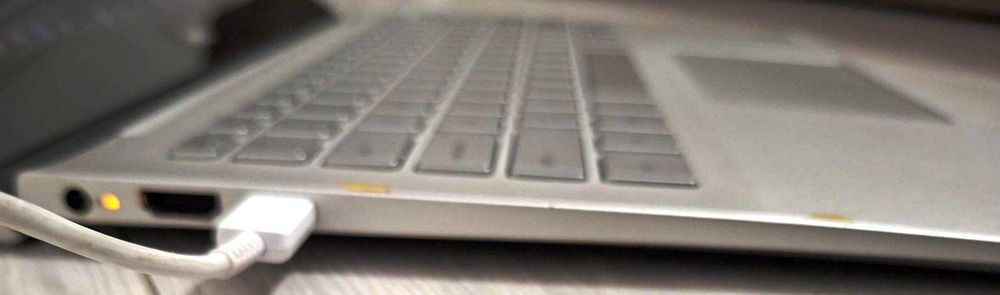 DELL INSPIRON 7391 Intel   2 în 1 (touchscreen)