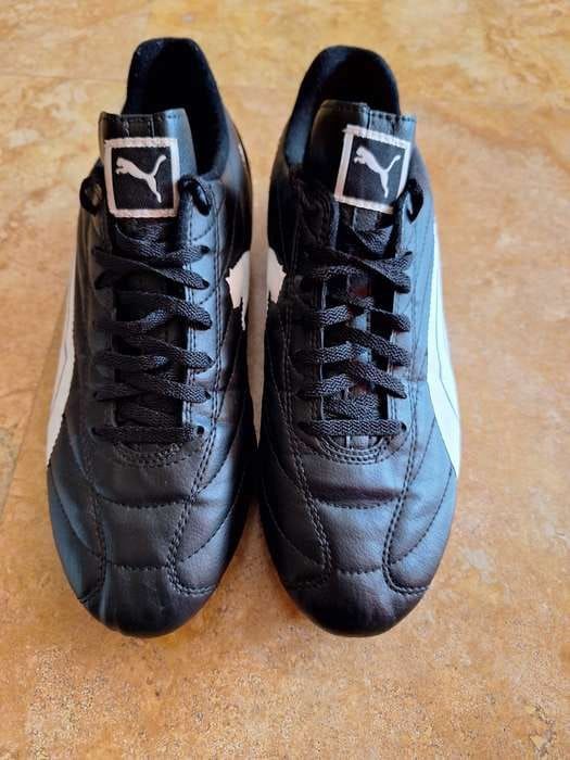 Vând ghete fotbal 43