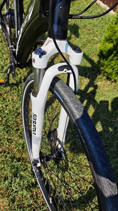 Bicicleta electrica BH Easy Moțion Neo Cross, roti pe 28