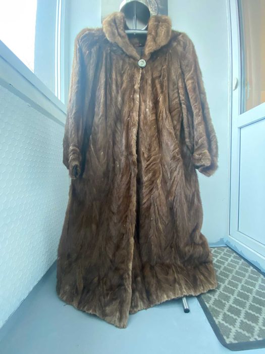 Vand mantou de blana naturala de Nutrie