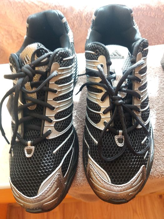 маратонки Adidas  48
