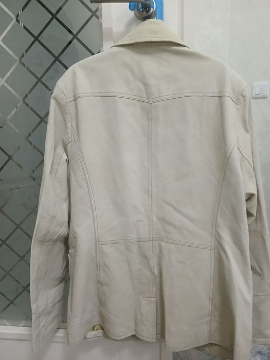 Кожаная женская куртка