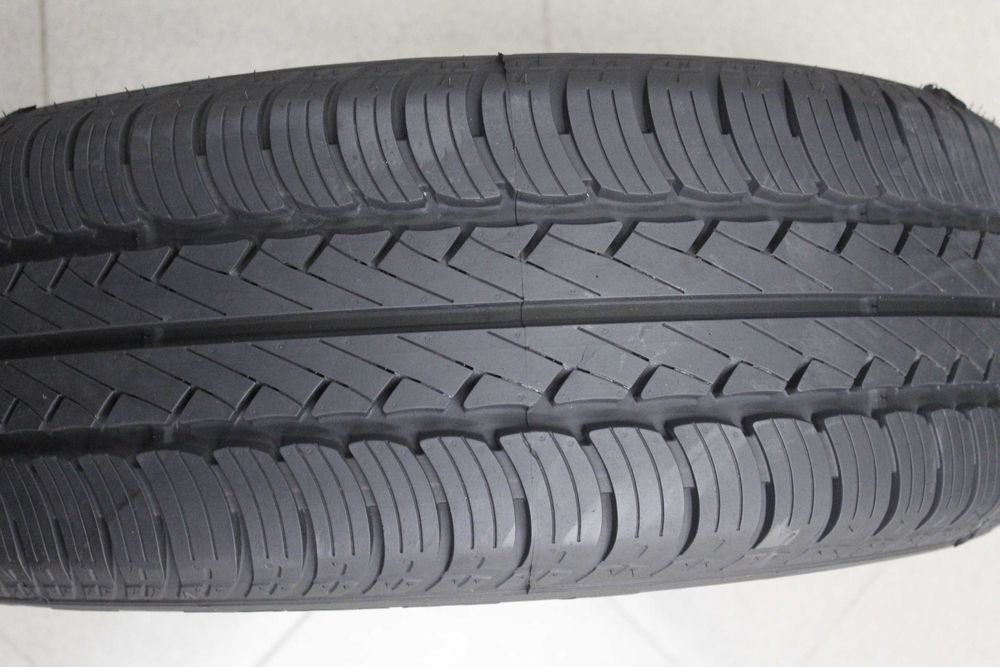 205/60-16 Goodyear Eagle NCT5