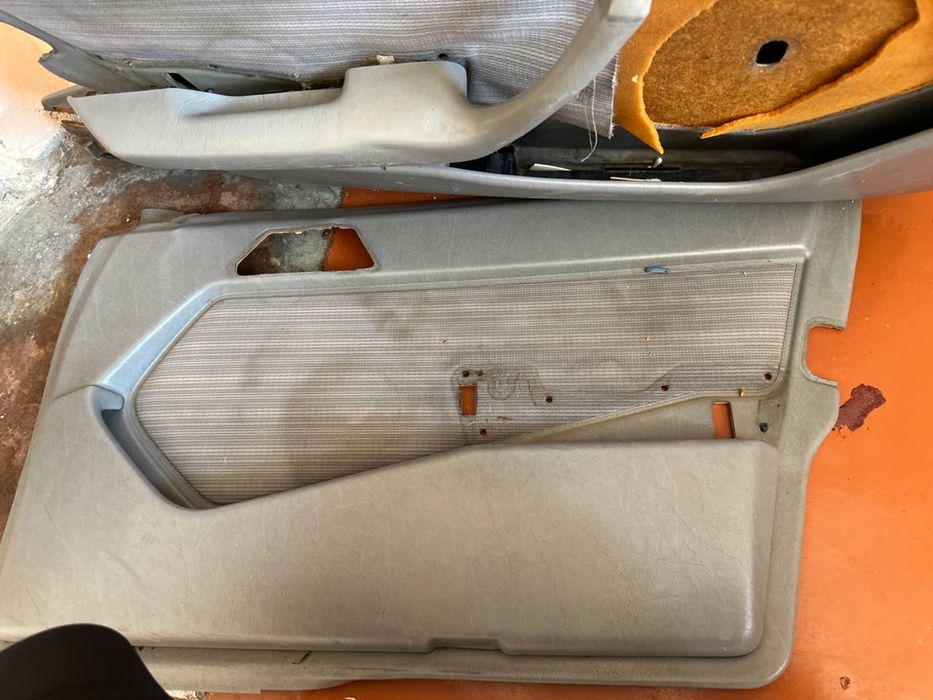 Салон на мерседес 124