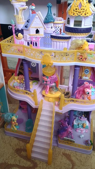 Castelul din Cantelot