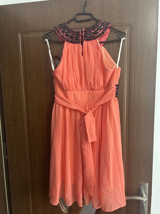 Rochie scurta de ocazie , somon/corai , cu pietre cusute