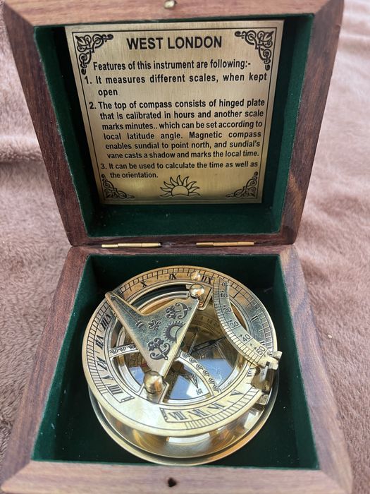 Месингов компас чисто нов