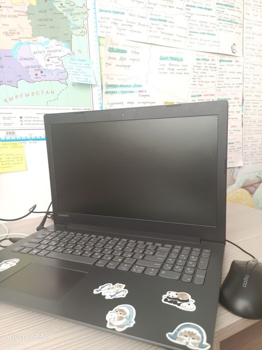 Ноутбук lenovo..