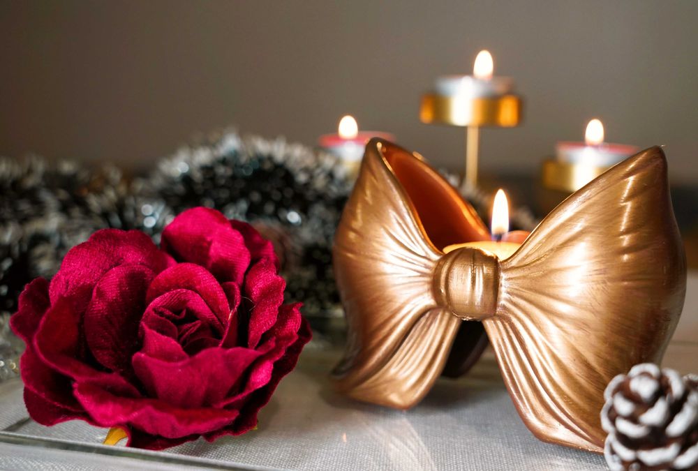 Луксозен свещник панделка, подходящ за подарък