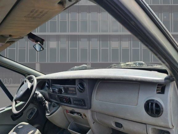 DEZMEMBREZ Nissan Interstar