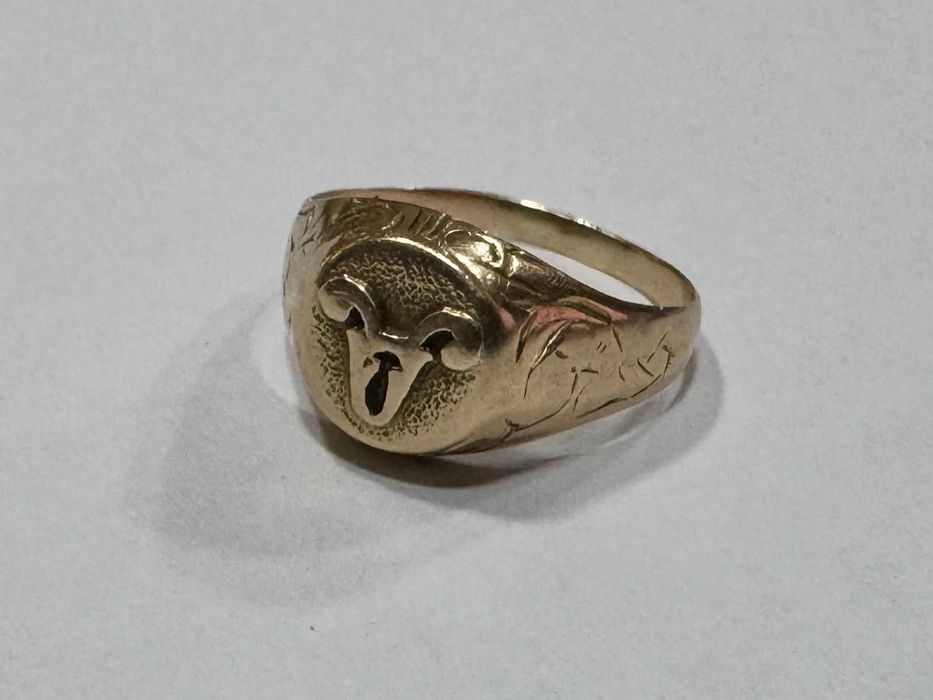 Златен пръстен 14 К 585/3,76 гр.