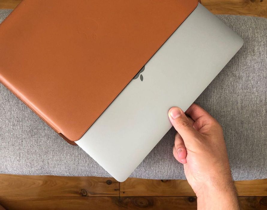 Кожаный чехол на MacBook Air/Pro (оригинал)