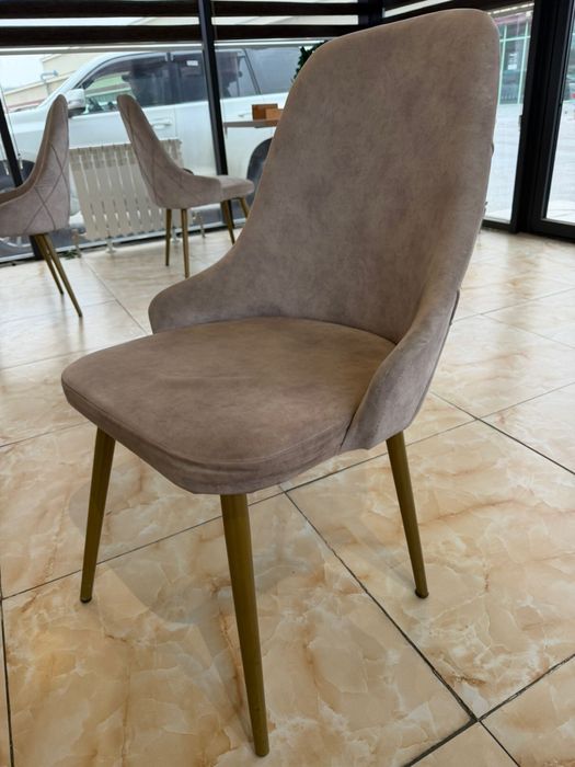 Столы,стулья,диван