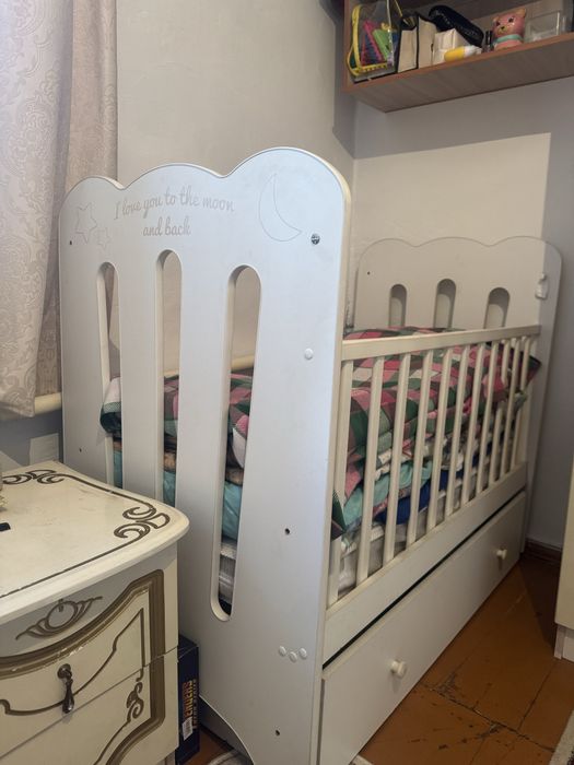 Продам спальный гарнитур и детский гарнитур