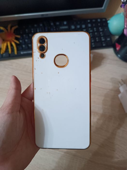 Продается телефон