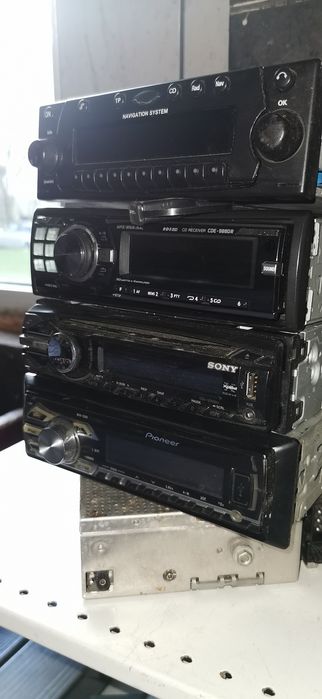 Radio casetofon cd player auto parot