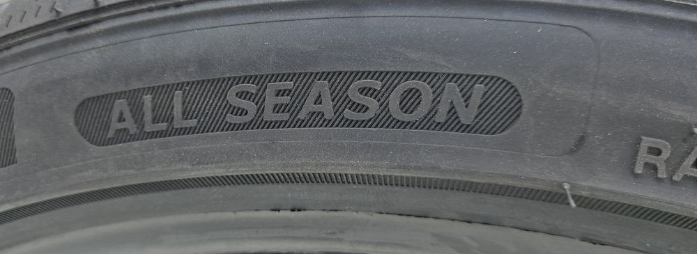 235/35 R19 91y xl SUPERIA  Anvelope all season vara / iarna M+S C/B/68