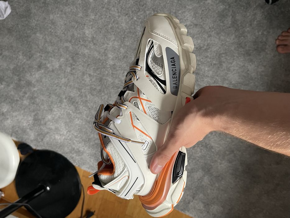 Balenciaga track