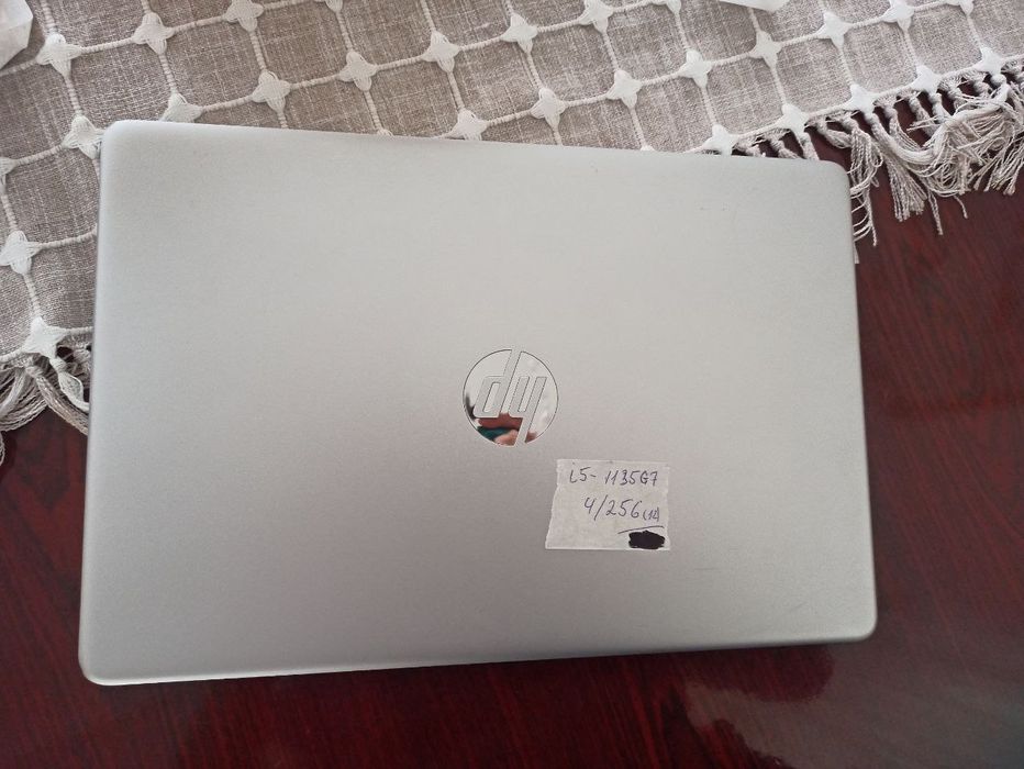 11-Поколения HP CORE I5 1135G7 4GB/256GB