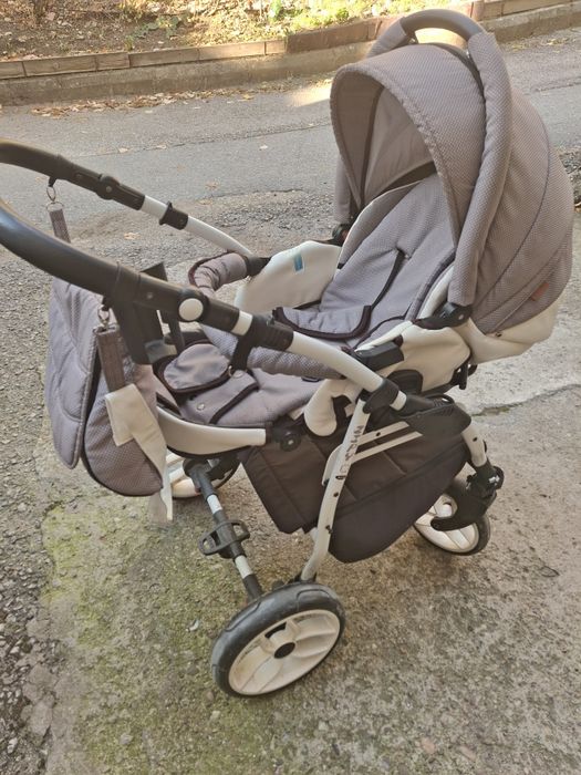 Бебешка количка 3 в 1
