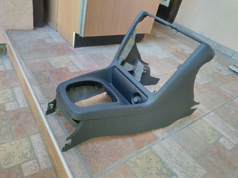 Барче за Ауди А4.Здраво.