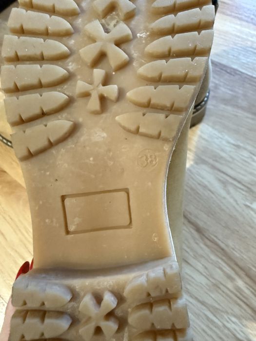 Tamaris дамски боти от набук