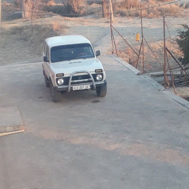 Niva 4x4  Buxoro viloyati ğijduvon tumani