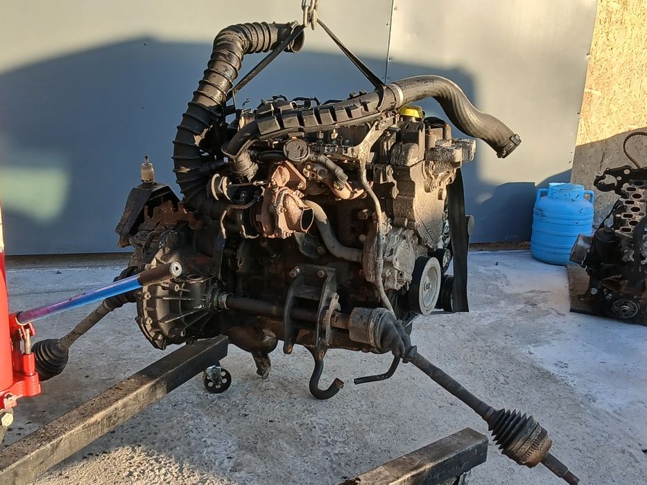 Motor Injectoare Turbo Ambreaj Cutie OPEL Movano Master 2.5 DCI