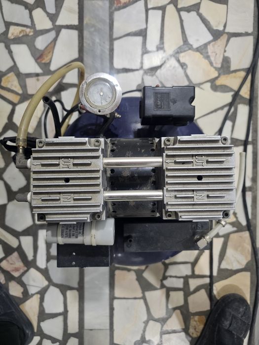 Компрессор сотилади