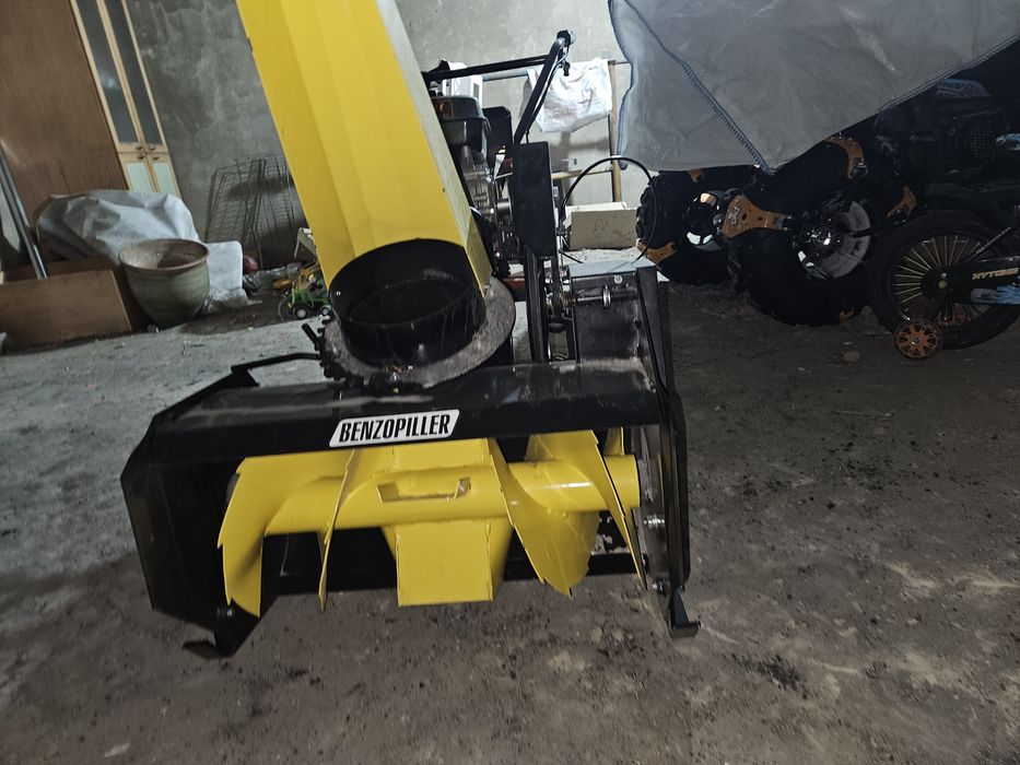 Мотоблок снегоуборщик