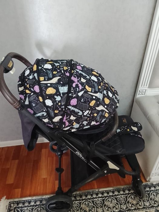 Продам прогулочную коляску